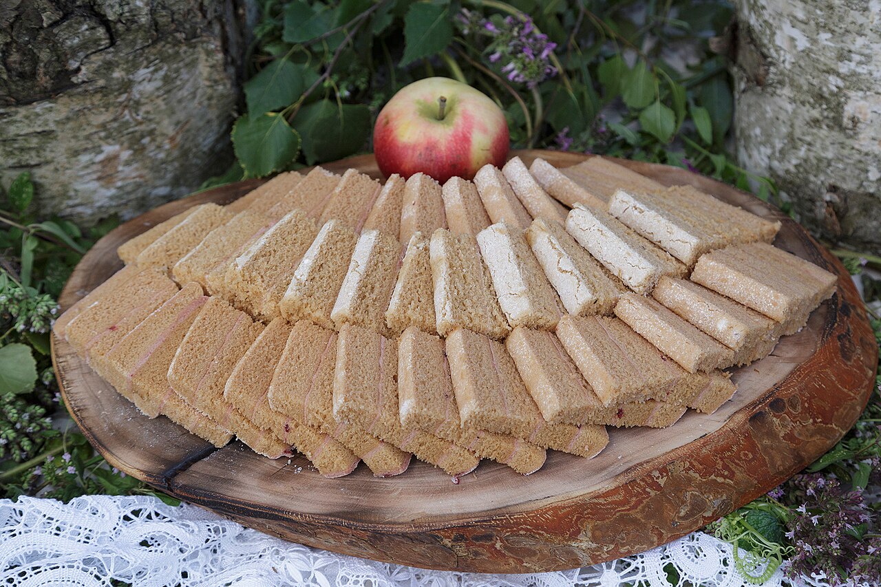 Sliced apple pastila arranged on a wooden board